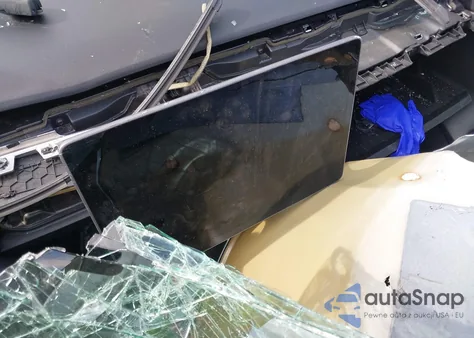 2020 Tesla Model 3 Standard Range Plus Rear-Wheel Drive/Standard Range Rear-Wheel Drive z USA, uszkodzony, nr VIN 5YJ3E1EA6LF706224